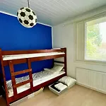 Townhouse With Sauna And Private Parking In Holiday home